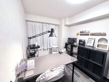 ミリー(Milly)の雰囲気（黒白基調の落ち着いた雰囲気でゆっくりおくつろぎいただけます。）