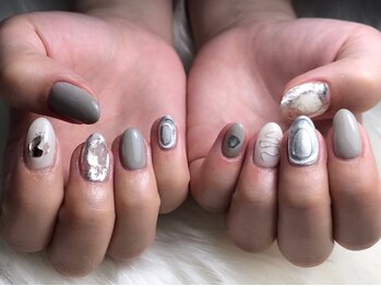 イヴォーク(EVOKE)/