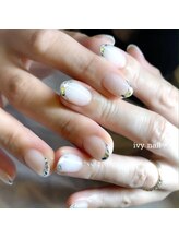 アイビーネイル(ivy-nail)/白×シルバー　ガラスフレンチ♪