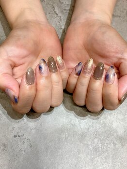 エム(em)/トレンドネイル