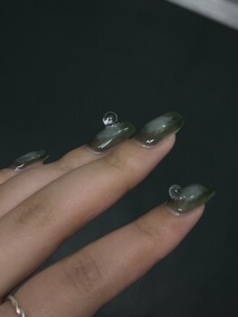 エル(ELU)の写真/【選ぶ楽しさ、組み合わせる楽しさ】あなたのネイルは無限大！個性が光るあなただけのとっておきネイルを◇