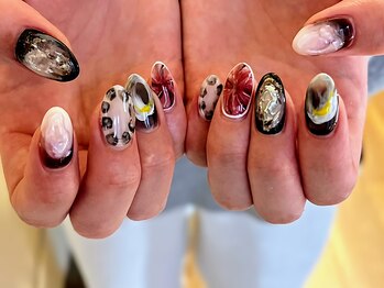 イル(ile)の写真/上品の中に華やかさをプラス。大人女性の魅力を引き立てた理想の指先★持ち込みデザインOK！