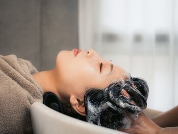 エマ 代官山(Emma)の写真/完全個室のプライベート空間で蓄積した脳疲労をリセット。頭蓋骨から整える手技で、質の高い睡眠と癒しを◎