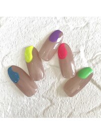 カラフル塗りかけネイル