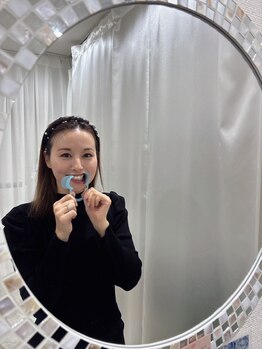 ホワイトニングショップ 府中店/3　オープナー装着