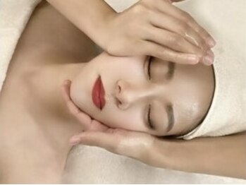 サロンドシュシュ 心斎橋本店(salon de chouchou)/小顔★フェイシャルマッサージ