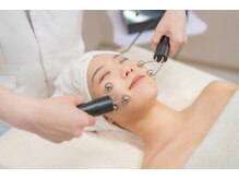 ニコノ(Nicono)の雰囲気(EMSで表情筋を引き締め、ほうれい線や顎下のたるみを改善します!)