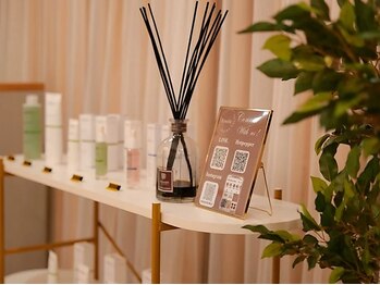 ファミーユ 新宿店/【デコルテ施術風景】