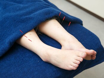 ハリハリ(HALIHALI)/足の鍼施術☆(自律神経のツボ)