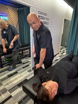 ヴィゴラス 高松(VIGOROUS)の写真/【頑固な首や肩こりを解消◎】疲れが溜まったガチガチ身体に、神経系ストレッチでしっかりアプローチ！