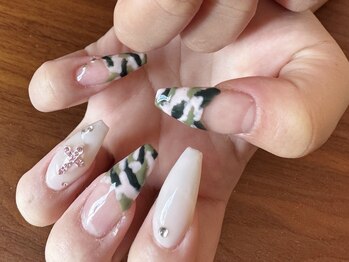 ビューティフルミー(Beautiful Me)/迷彩柄ネイル