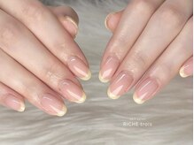 リッシュ トロワ(RICHE trois)/血色感ピンク×イエローフレンチ