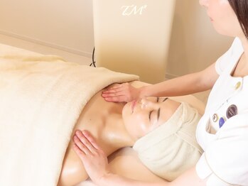 TMサロン 赤坂/ガチガチ首肩をキリン首に