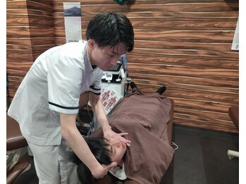 浦安整骨院/首の痛み肩の痛み