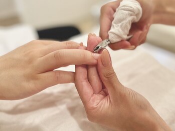 ケアの流れ【4】甘皮ケア