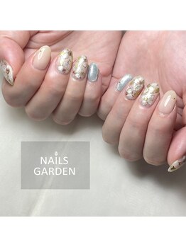 ネイルズガーデン(NAILS GARDEN)/大人フラワーネイル