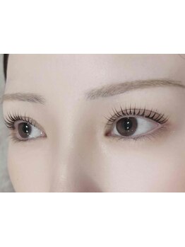 ナチュラル上品な目元にしたい