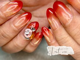 シンプルアート×ビジューネイル