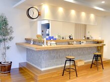 リグレム バイ フェローズ(Riglem by fellows)の雰囲気(カフェのような落ち着いた雰囲気のサロンです。)