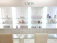 シーボン 川口店の雰囲気（明るく広々とした開放的なサロン空間。初めての方も通いやすい）