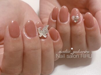 リル(RIRU)/キラキラワンカラーネイル