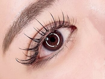 サリュー 町田(salut)の写真/【理想のモテ可愛い目元に♪】まつげパーマ・パリジェンヌ・ワンホンマツエク・ブラックティントや束感も◎