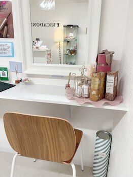 リッカドンナ 寝屋川店(E'RICADONNA)/広い待合所2