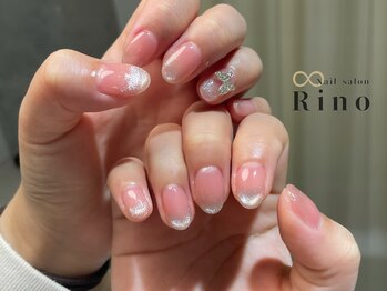 オフィスピンク×蝶々×透明感