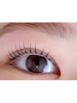 ナチュラル上品な目元にしたい