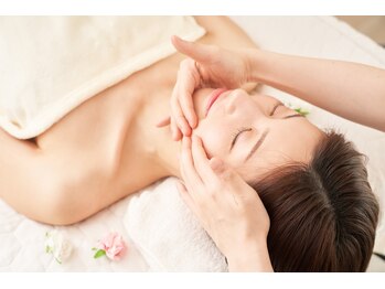 小顔クイーン 荻窪店/ググッとリフトアップ小顔技術★