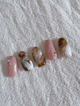 ミテソロ(mi tesoro)/2024年11月定額ネイル 7700