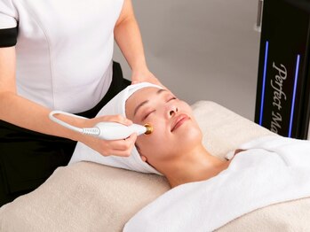 ピエルポゼ(Piereposer)の写真/汚れや余分な角質を除去し、ワントーンUPしたさらツヤ陶器肌に♪RF/プラズマ/エレクトロポレーション