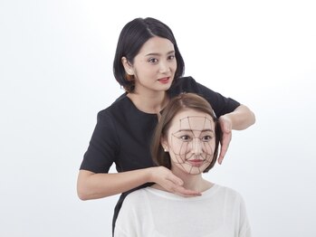 マミュ @cosmeTOKYO店(MAMEW)の写真/【一生使えるメイク術】お顔の特徴を見極める骨筋診断であなたに合ったメイクをご提案♪