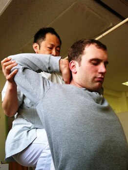 まえざわカイロプラクティック みかさ整体院の写真/ベテラン院長が骨格を整えます。お身体の違和感もしっかりケア。産後の骨盤調整にもオススメです。