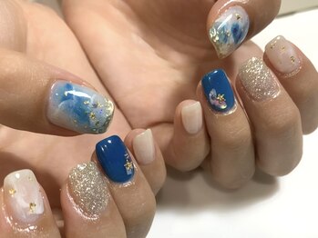 サロンドファン(salon de Fan)/ブルーカラーの大理石ネイル