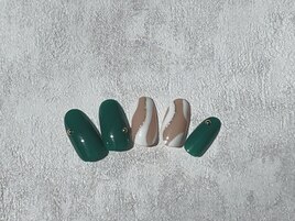 グリーンなニュアンスネイル