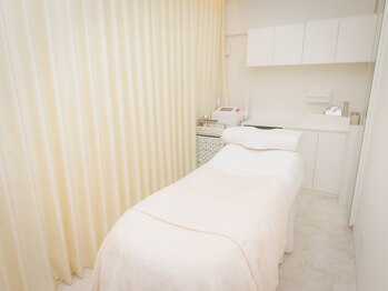 リュ アンジュ(Ryu Ange)/白が基調の清潔感ある個室