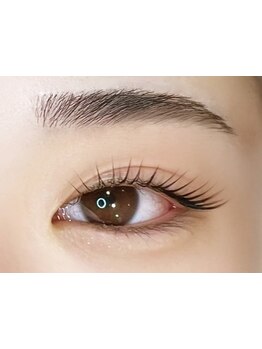 ナチュラル上品な目元にしたい