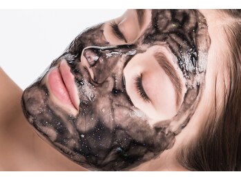 エボルブ 四条烏丸店(EVOLVE)の写真/お肌をキレイにしたい方必見!透明感あふれる美肌へ☆幹細胞ハーブピーリングで触りたくなるふわふわ肌に♪