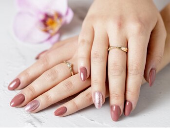 フィーネ ヴァレンテ アルプス通り店の写真/優しいスタッフと丁寧なカウンセリングで不安ゼロ。初めてでも安心して通える実力派サロン。