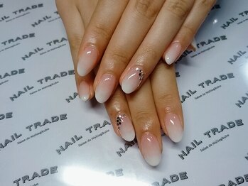 ネイルトレード 西荻窪店(NAIL TRADE)/白グラデーション