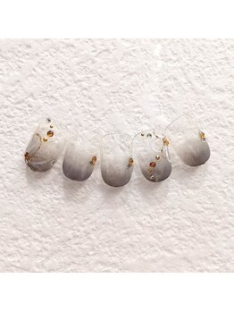 プチネイル安气子 日比谷シャンテ店/