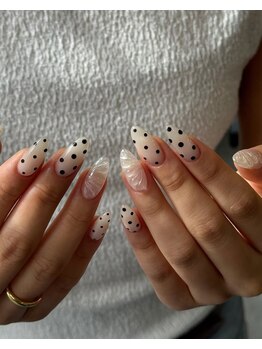 アミネイル(Ami Nail)/ワンホンガーリーネイル