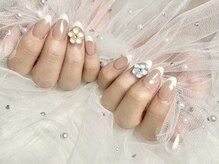 ルルネイル(Rurunail)/白フレンチフラワーパーツ