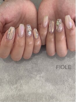 フィオル(FIOLE)/春のニュアンスネイル