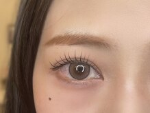 一人一人に合わせたデザインで理想の目元に！