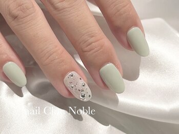 ネイルクルーノーヴル(nail Clou Noble)/キラキラスタッズ