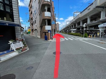 マイン 豊中(Mine)/真っ直ぐ直進(蛍池の方向)