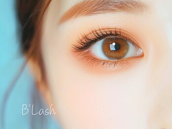 ビーラッシュ 町田本店(B'Lash)の写真/【NEW★LEDエクステ専門】フラットラッシュ★140本7,500円★秒速硬化でKEEP力抜群！この時期の湿気対策にも