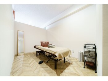 ワンタッチ 平安通店の写真/【落ち着いた空間でゆったりリフレッシュ】本格的手もみ整体×癒し空間・香りで首こり・肩こりを徹底的ケア